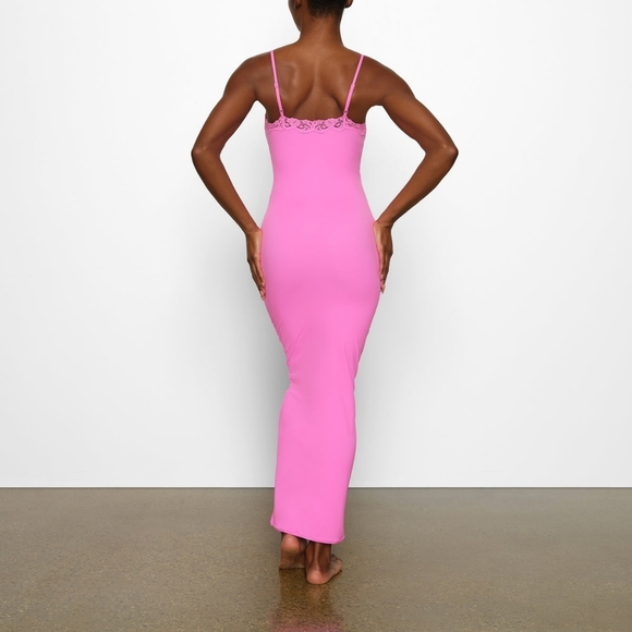1. NWT SKIMS FITS EVERYBODY CORDED LACE LONG SLIP DRESS IN NEON ORCHID SIZE XS - Picture 4 of 6